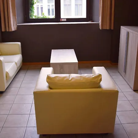 Gardens Apartment *